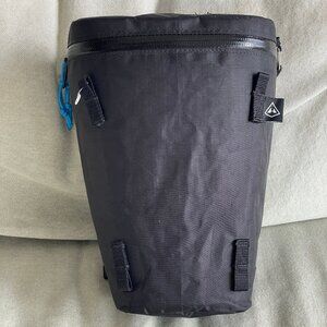 Hyperlite Mountain Gear Camera Pod, Large, Black